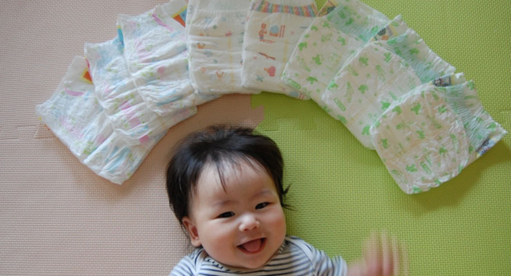 赤ちゃんとオムツ